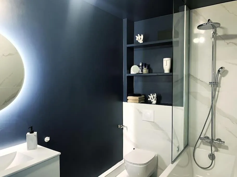 Rare 75m2 Parisian Apartment, Breathtaking Views! París